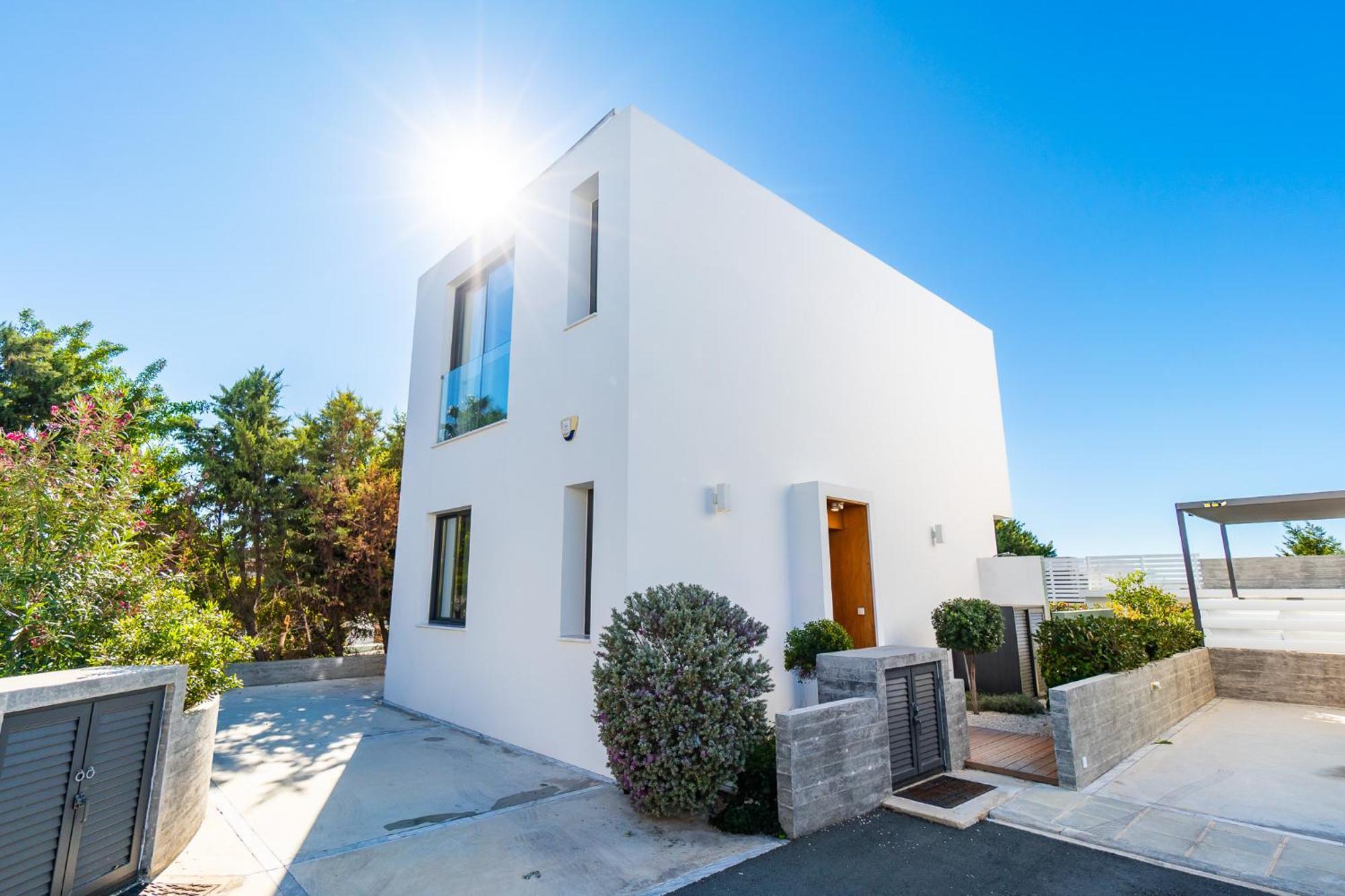 Laurus 4 By Ezoria Villa Paphos