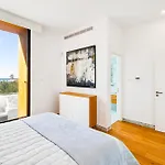 Villa Laurus 4 By Ezoria Villas