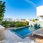 Villa Laurus 4 By Ezoria Villas